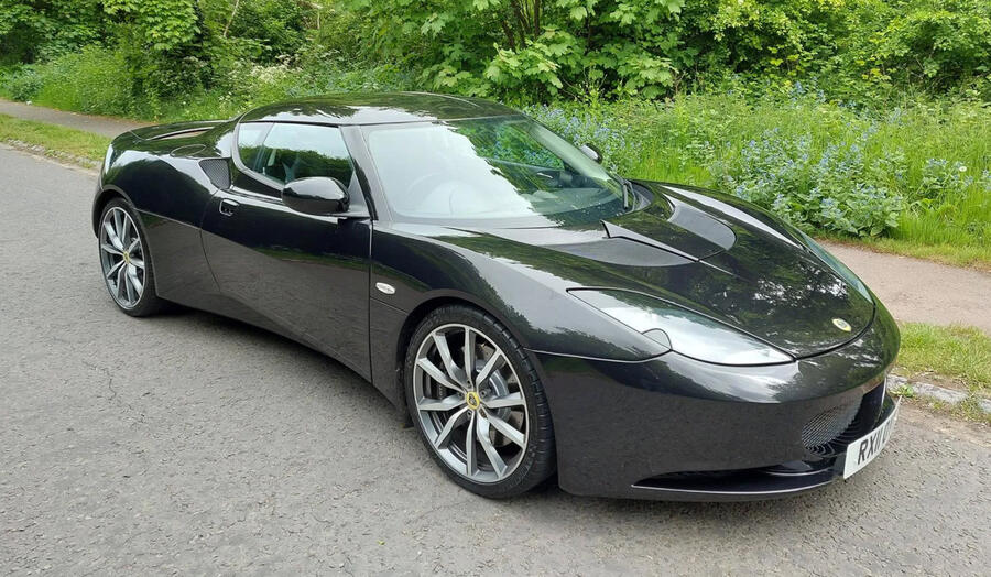 Lotus evora s black front