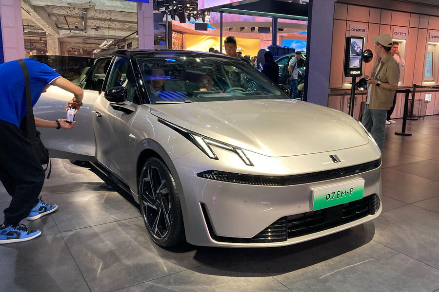 Lynk & Co 07 at Beijing motor show â€“ front quarter
