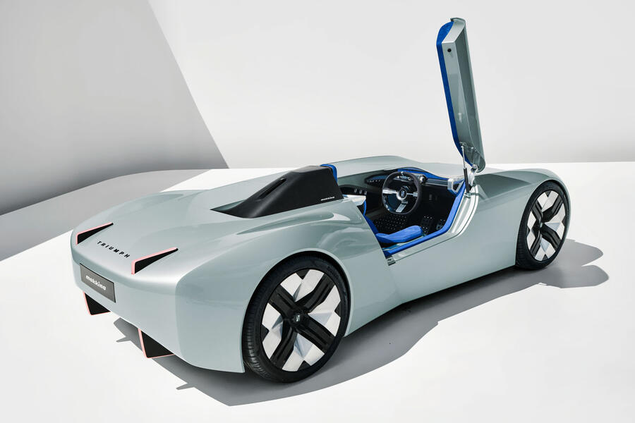 Makkina triumph tr2 rear quarter door up