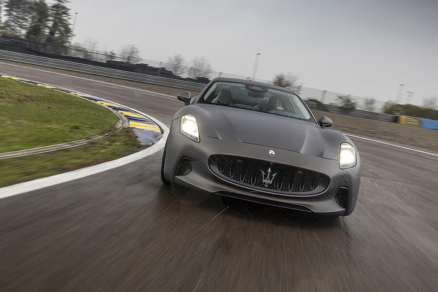 Maserati granturismo folgore 04 front tracking