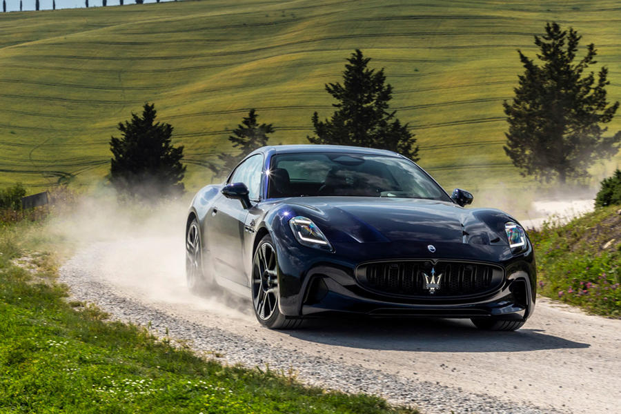 Maserati Granturismo Folgore front tracking
