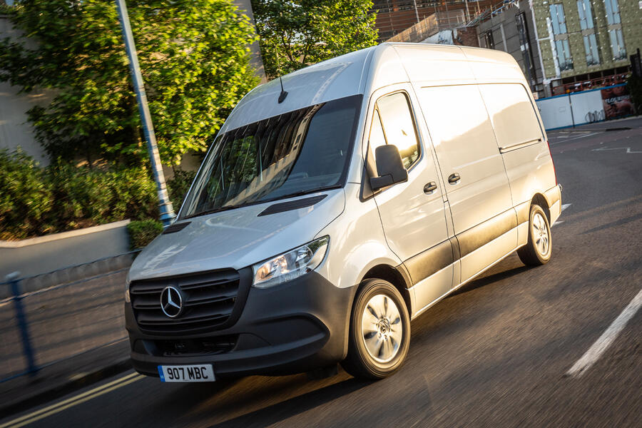 Mercdes benz sprinter 2022 front quarter tracking