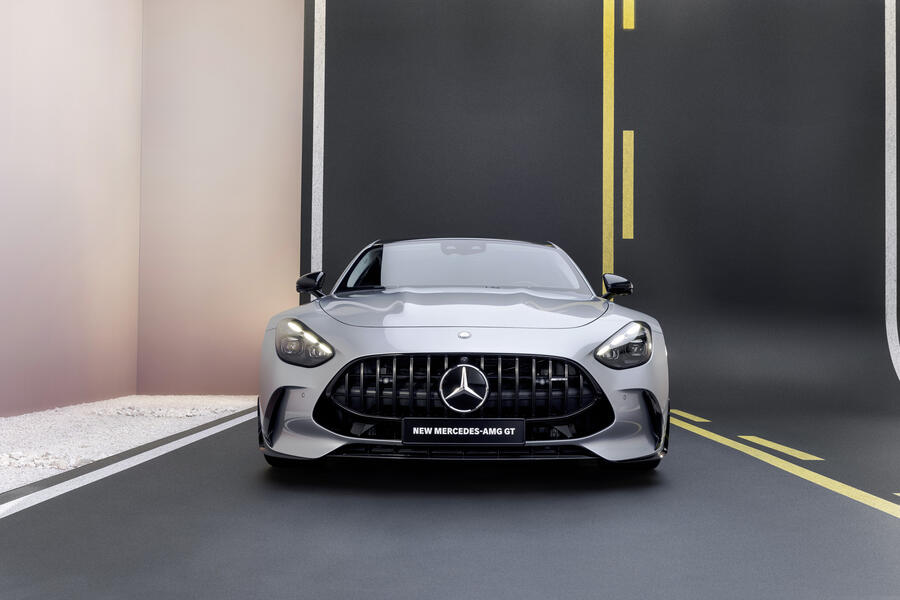 Mercedes amg gt beforehand   on