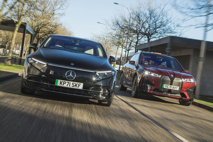 Mercedes benz eqs bmw ix front tracking 2022