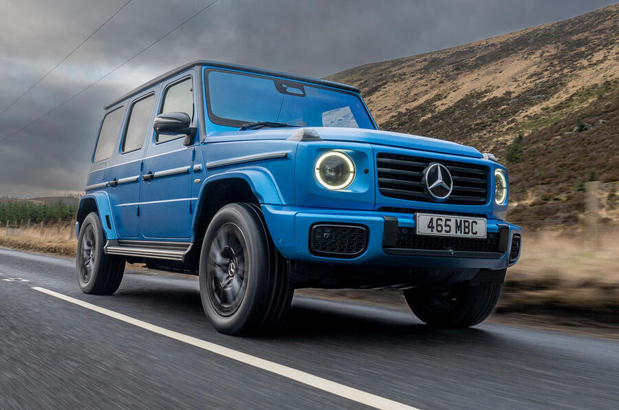 Mercedes G580 front quarter tracking