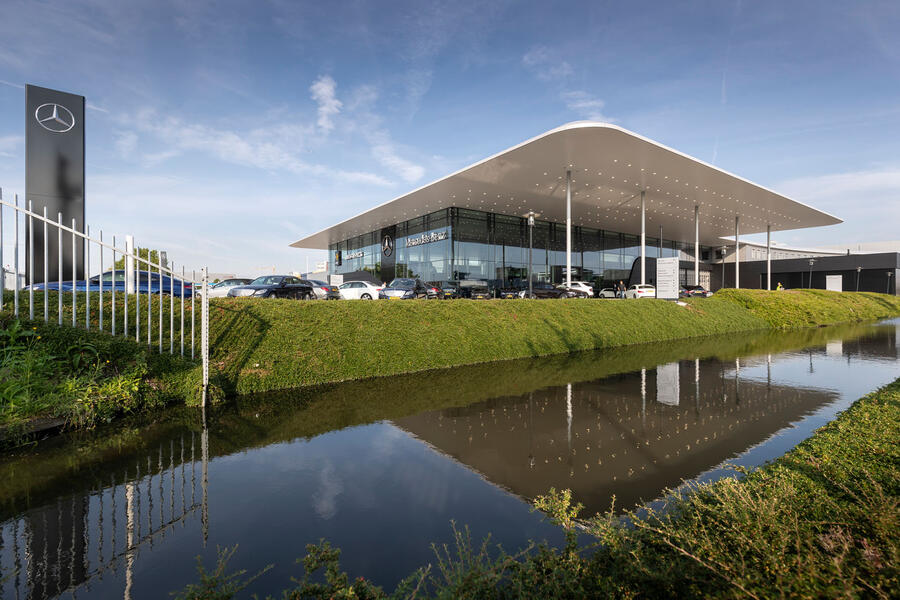 Mercedes dealership