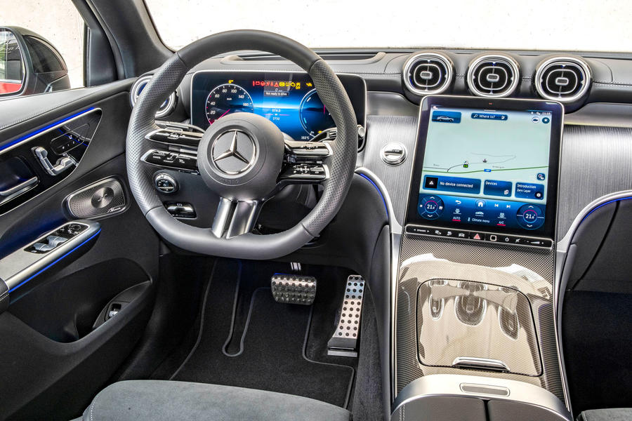 Merecedes glc300 coupe review 202311 dash 0