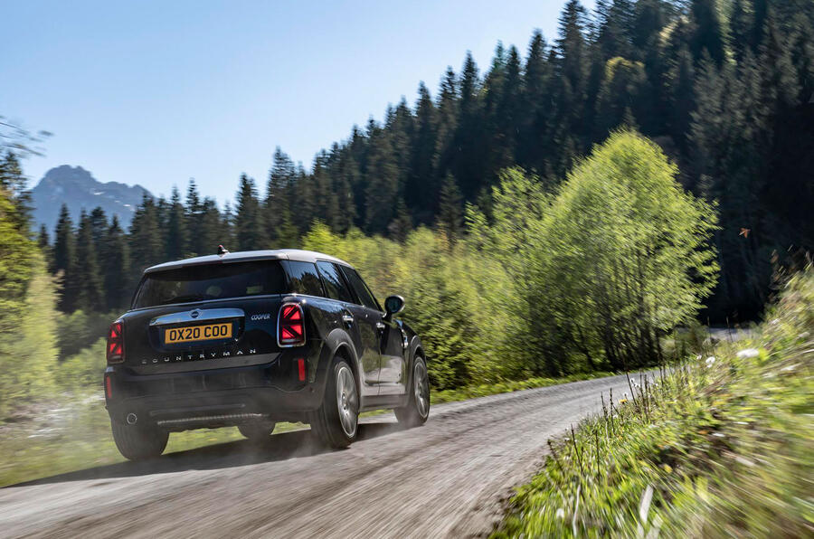新 MINI Countryman，畅游英国的森林冒险
