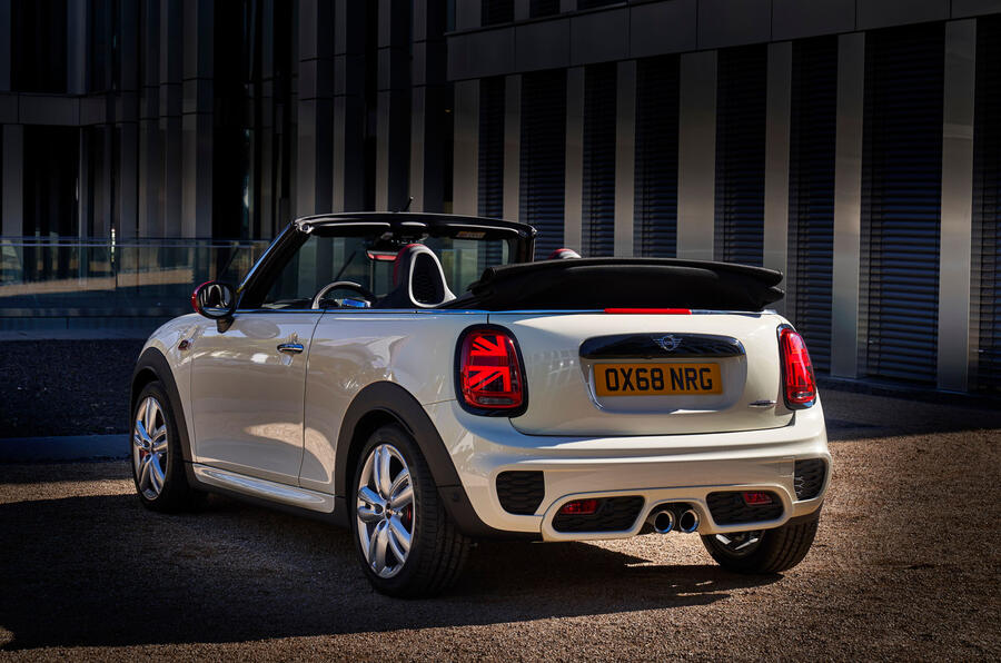 Mini Reveals Facelifted John Cooper Works Hatchback And Convertible