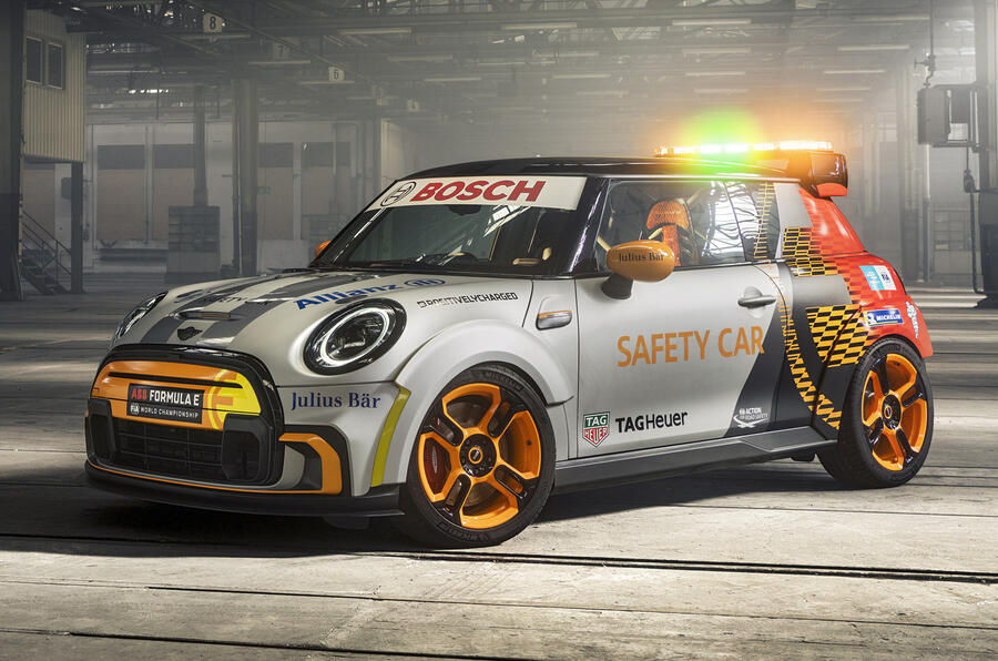 迷你 Pacesetter，Formula E 安全车预示电动 JCW GP