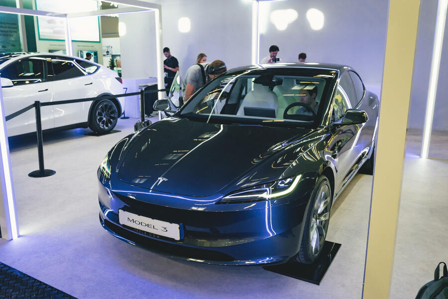 Tesla Model 3 in Navy on display at Munich motor show – front static