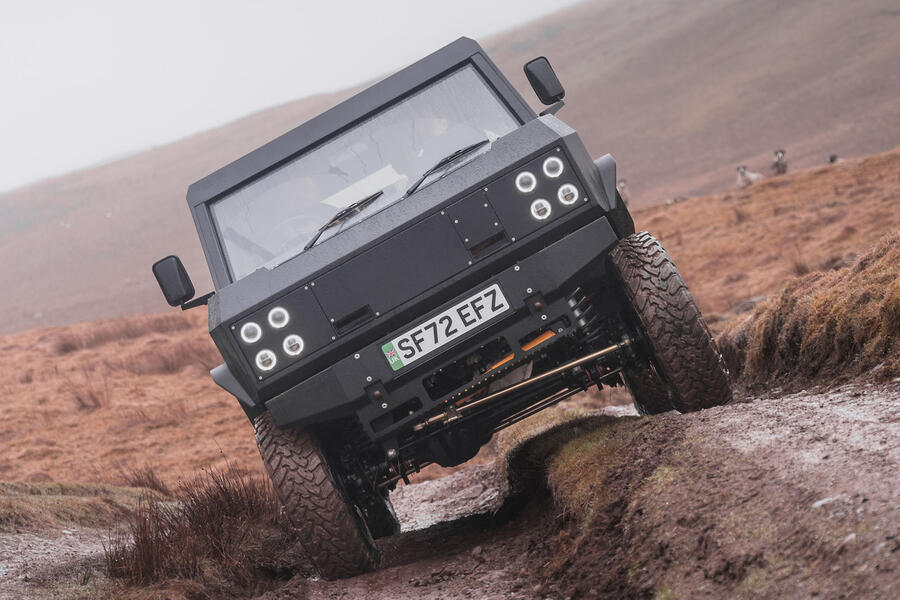 Munro Mk1 off-roading front