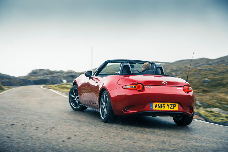 Continuamente en caso préstamo Nearly new buying guide: Mazda MX-5 Mk4 | Autocar