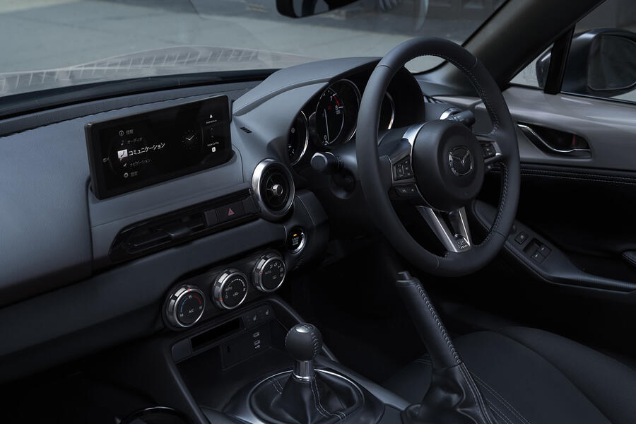 New Mazda MX-5 interior