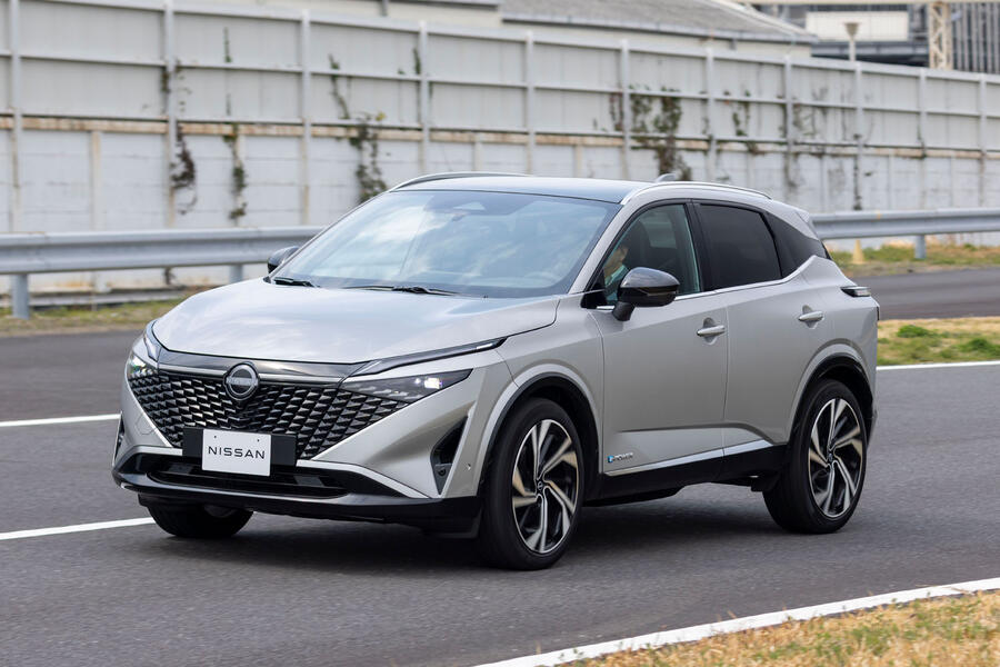 Nissan Qashqai ePower Gen3 prototype, front quarter tracking