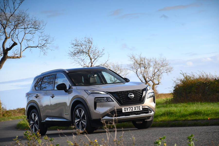 Nissan x trail 14 front cornering