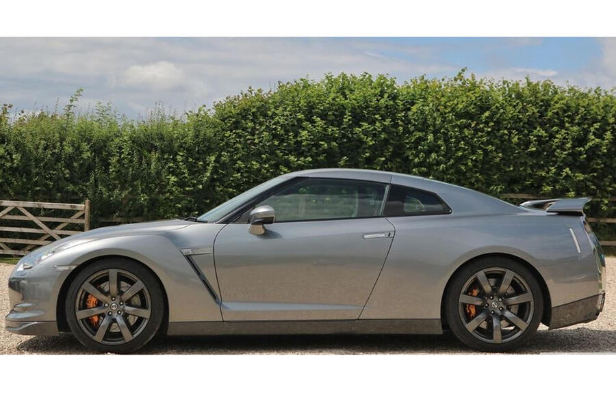 Nissan gtr