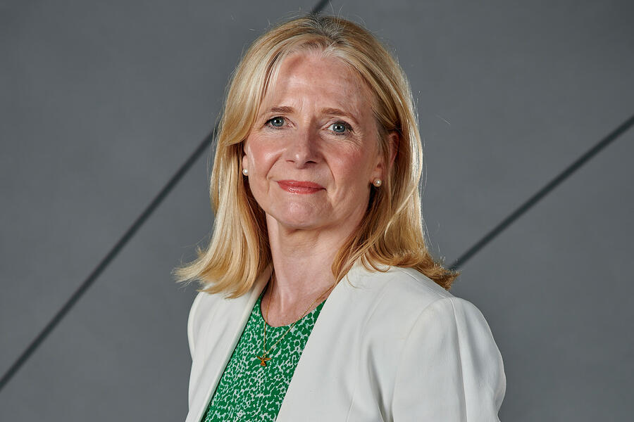 Penny weatherup   hr director volkswagen group uk