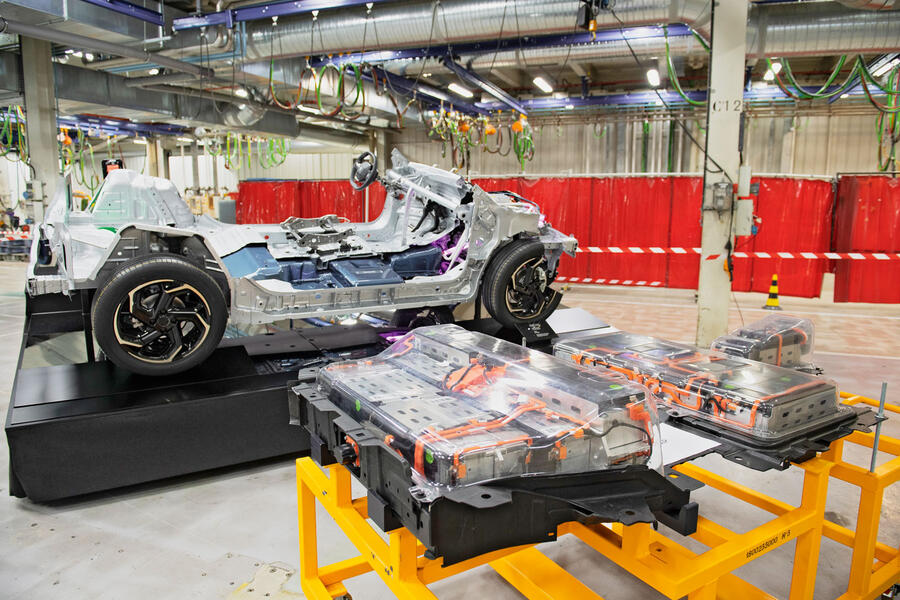 Peugeot battery manufacturing