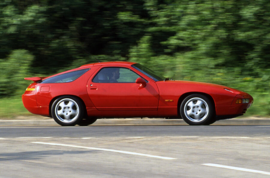 Porsche 928 side tracking