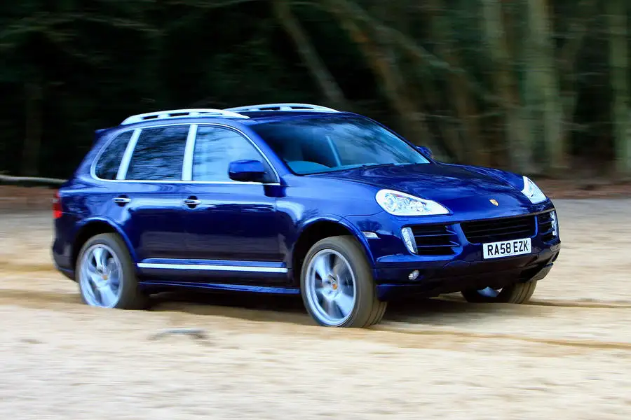 Porsche cayenne s side off road