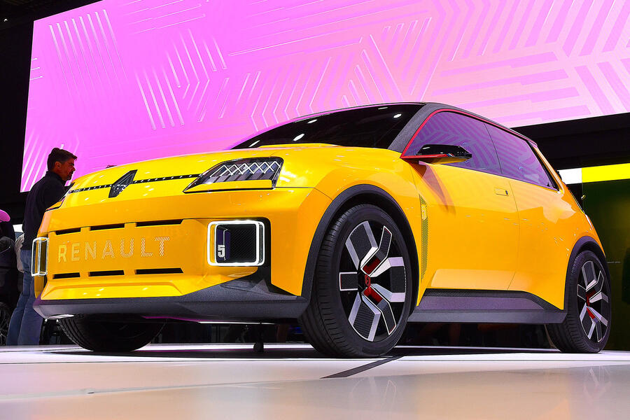 Renault 5 concept paris motor show 08 front static 0