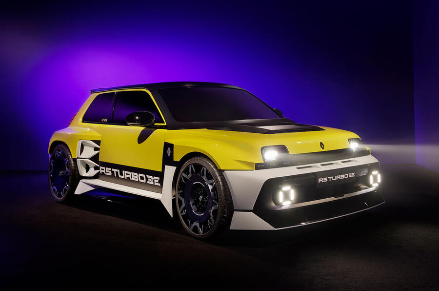 Renault 5 Turbo 3E beforehand   quarter