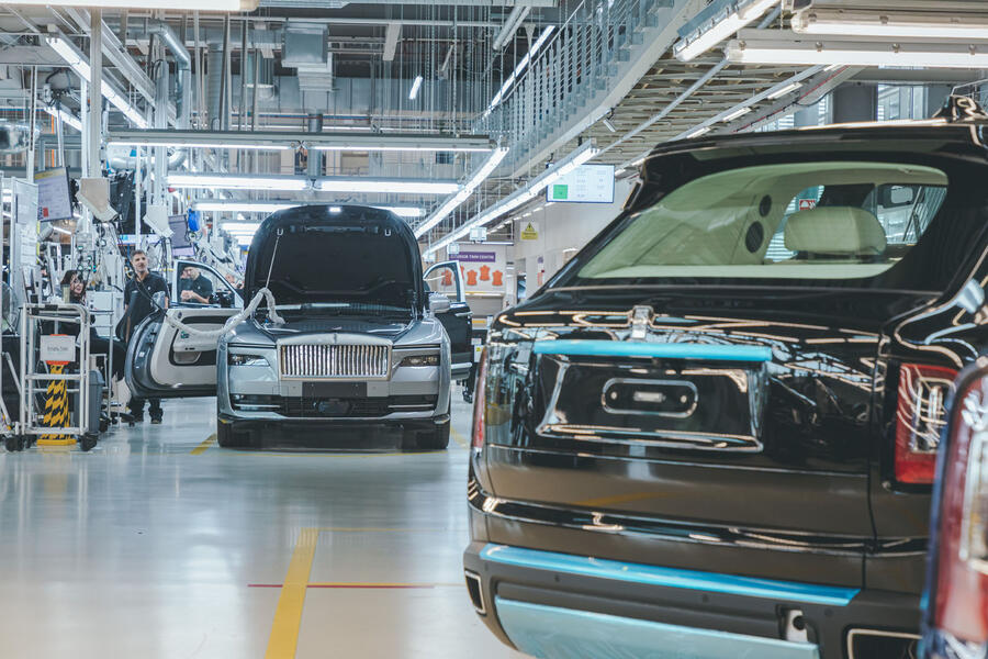 Rolls-Royce Spectre and Cullinan on the production line