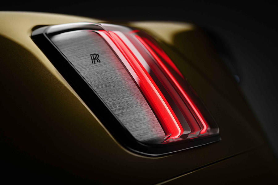 Detail lampu belakang Rolls Royce Spectre