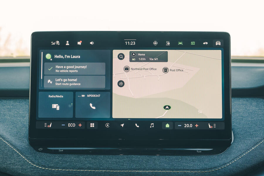 skoda elroq rt 2025 infotainment 14 1