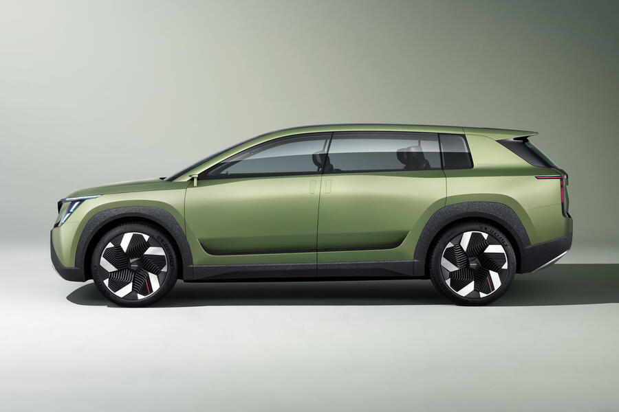 Skoda vision 7s side static 2022