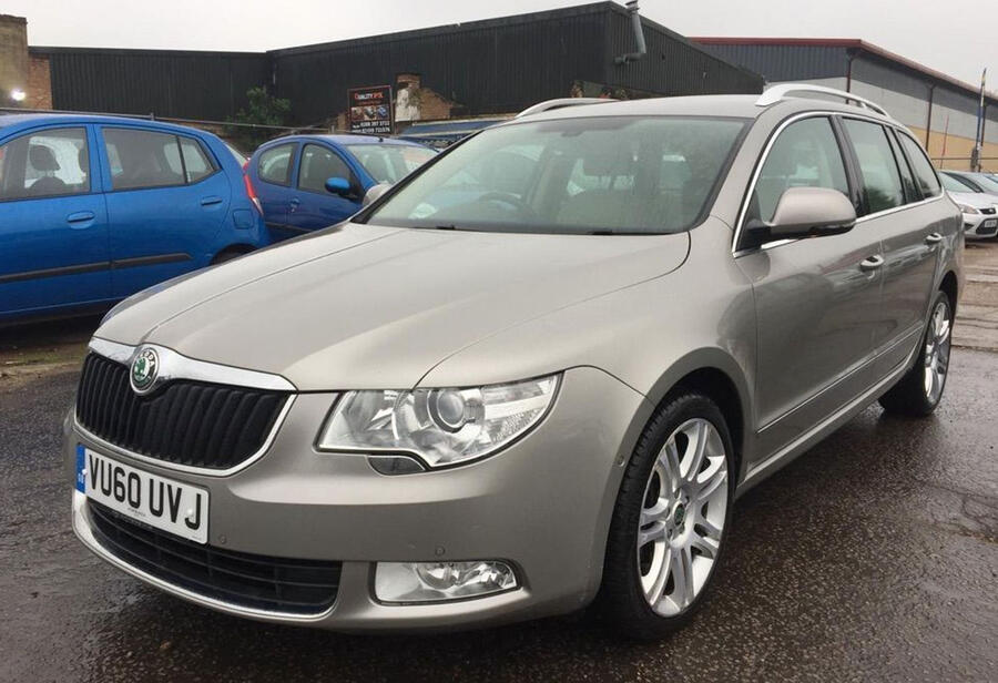 Skoda superb estate 0