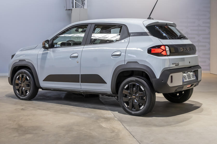 Dacia Spring 2026 rear quarter