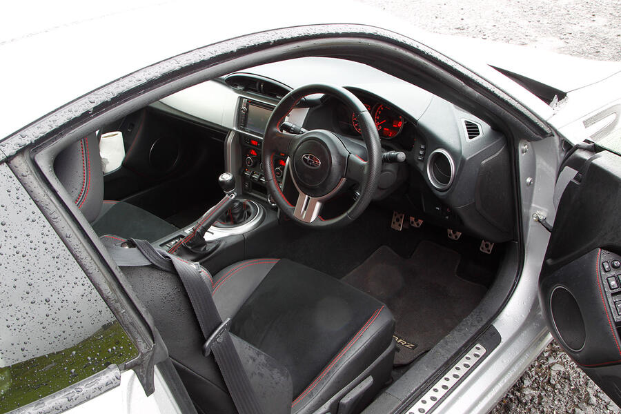 Subaru brz interior 0