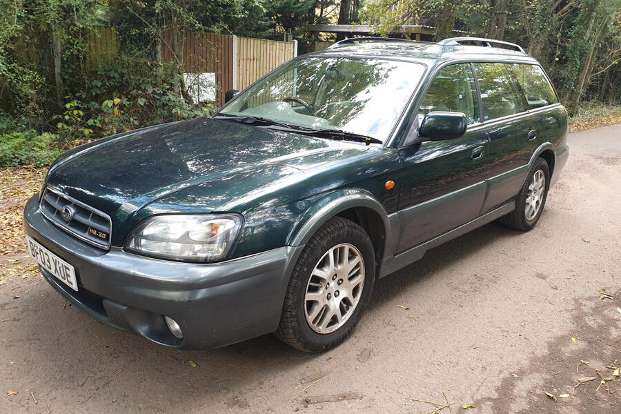 Subaru legacy estate front
