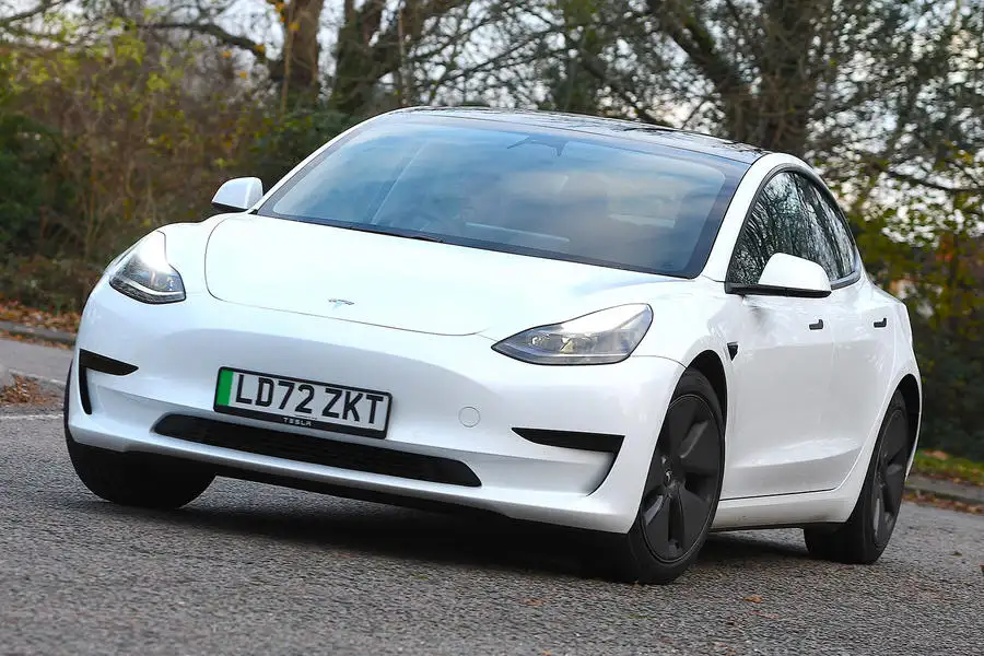 Tesla model 3 0