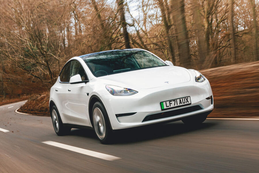 Tesla model y 2022 front quarter tracking 0