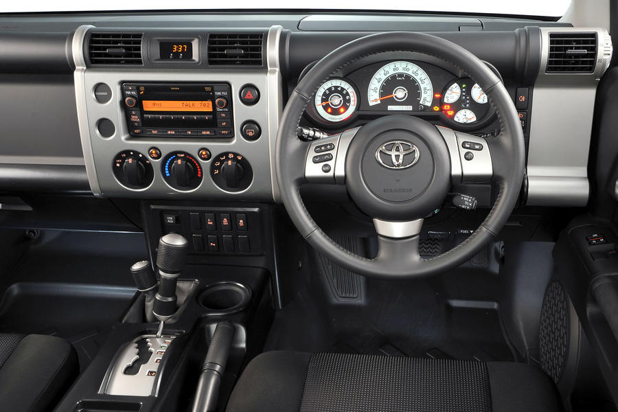 Toyota fj cruiser interior
