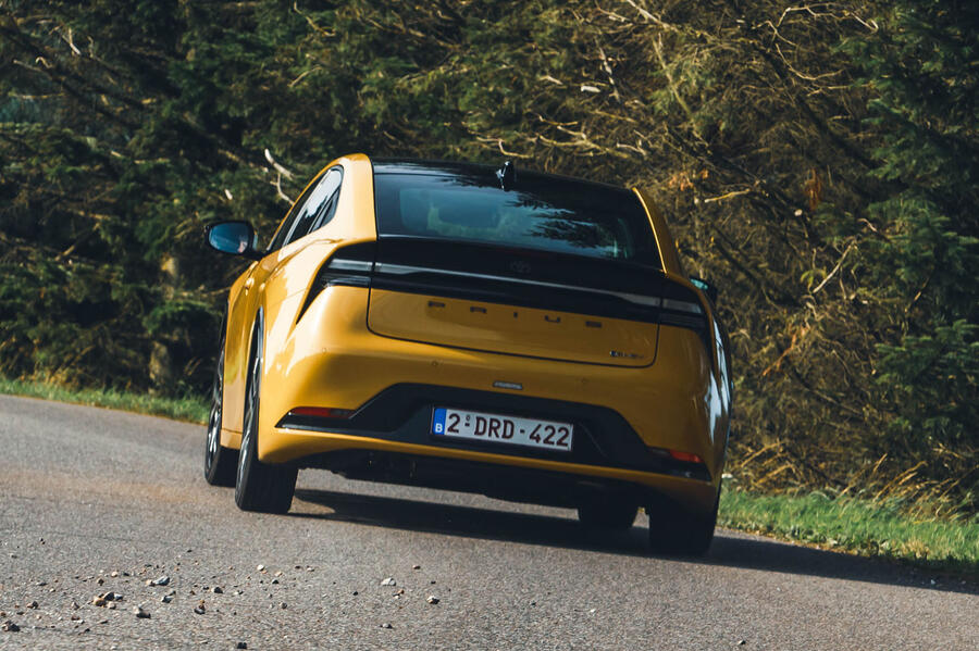 2023 Toyota Prius rear tracking