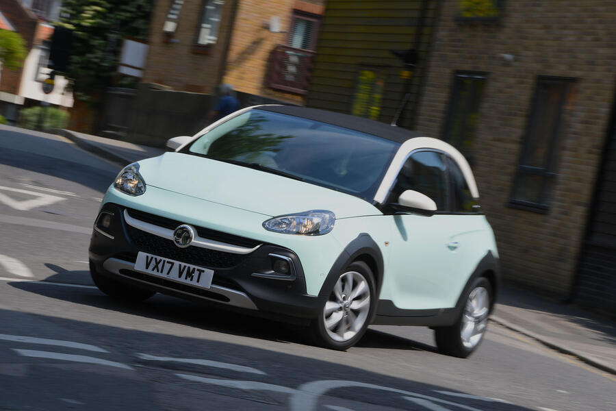 Vauxhall adam rocks 2018 front quarter tracking
