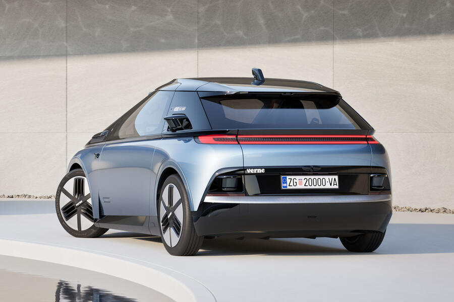 Verne robotaxi rear