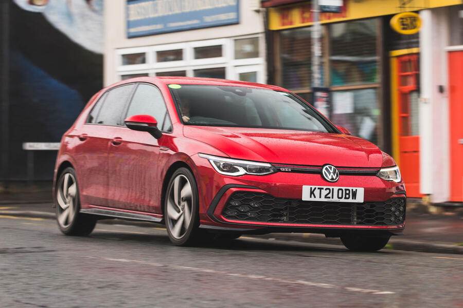 Volkswagen Golf GTI 2021 front quarter driving