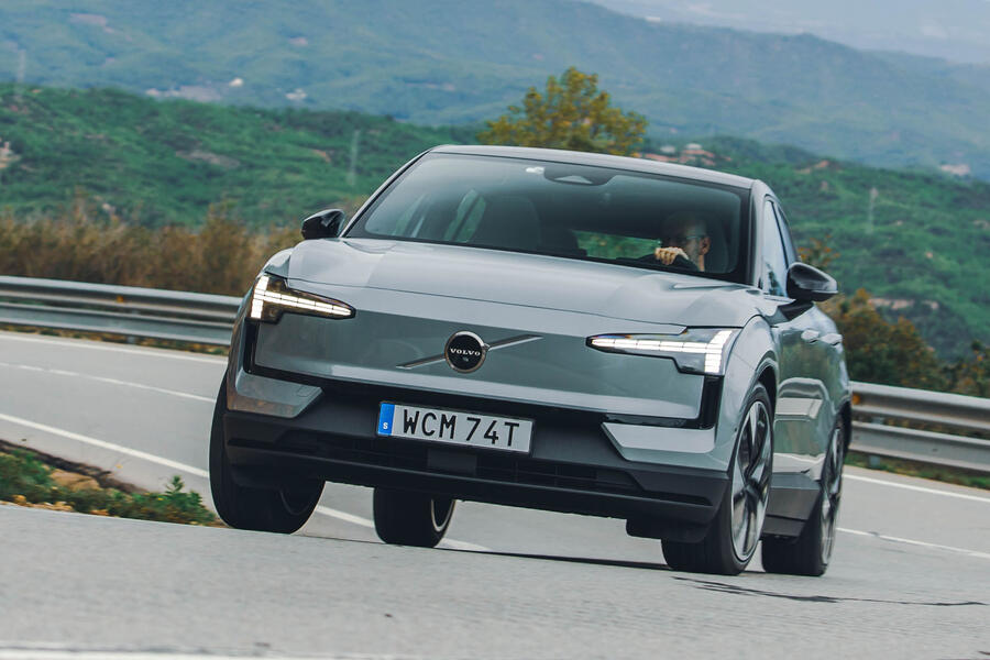 Volvo EX30 front cornering