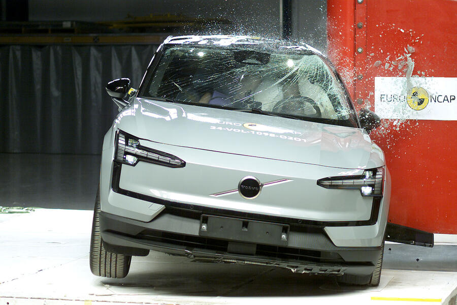 Volvo EX30 in side-impact crash test