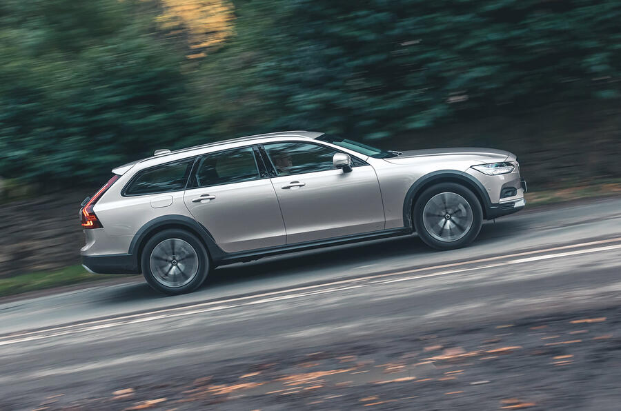 Volvo v90 b5 cross country panning 0