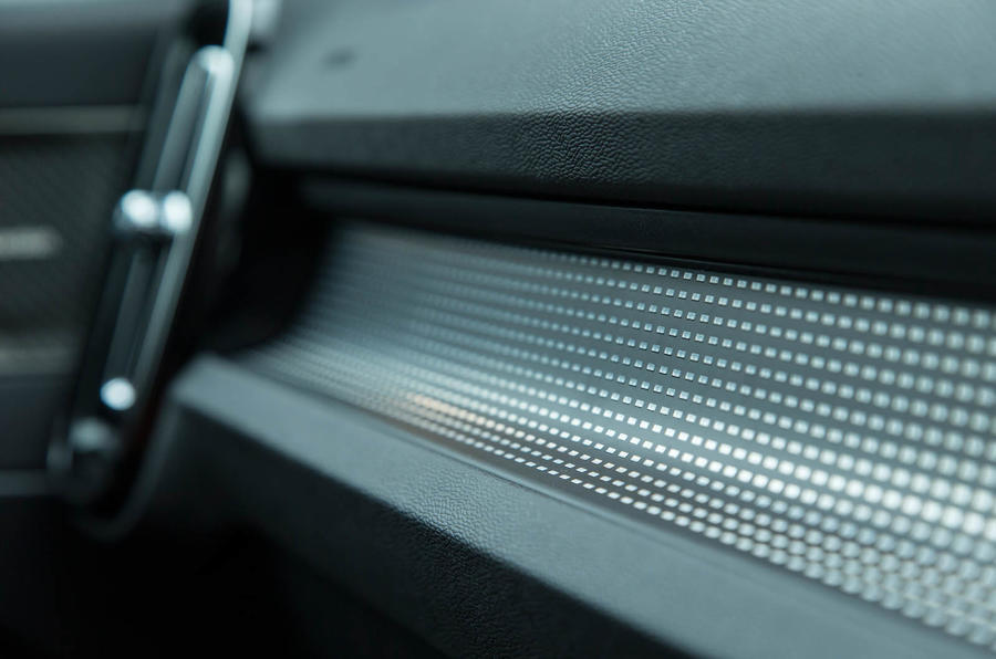 Volvo xc40 rt 2018 design 1738 0