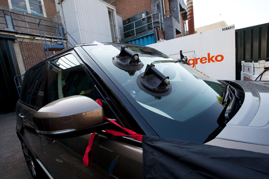 Car windscreen repair