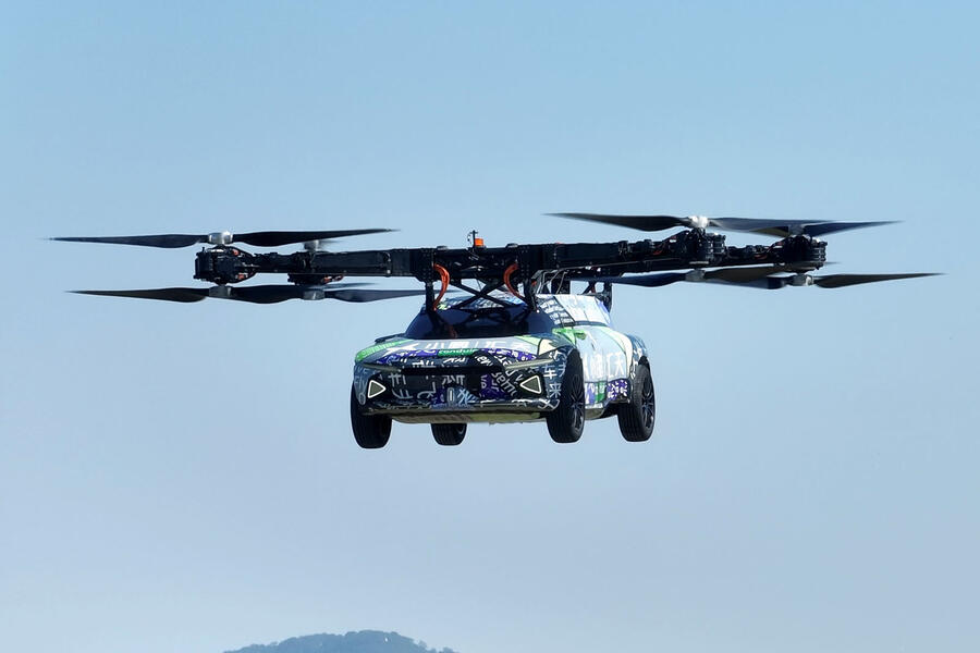 Xpeng aeroht x3 flying front tracking