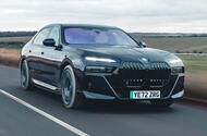 01 BMW I7 RT 2023 lead driving 01 BMW I7 RT 2023 lead driving