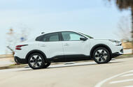 citroen C4 X review 2025 001 panning